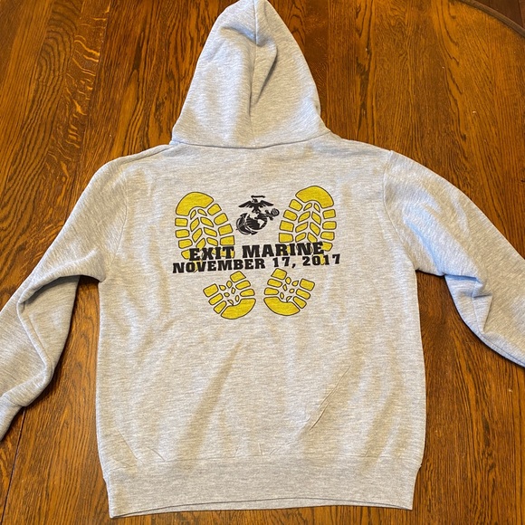 Marines Tee & Sweatshirt, size youth medium - Picture 4 of 4